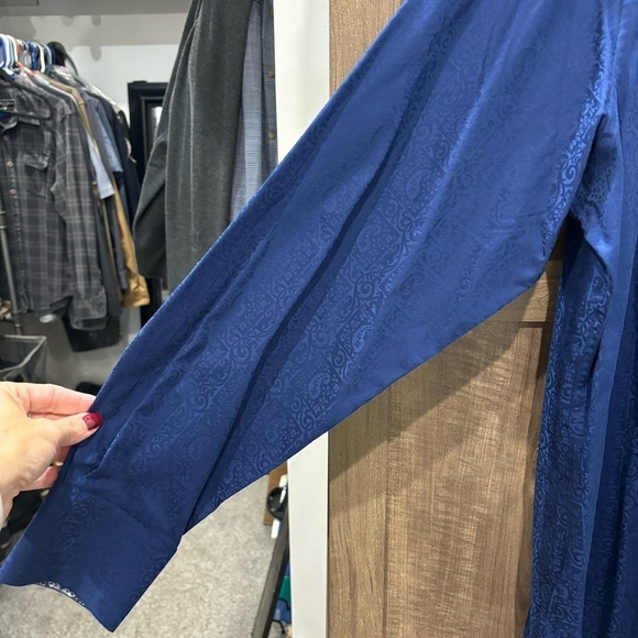 Robert Graham Large Button Up Shirt Blue Printed Cuffs - Picture 8 of 16